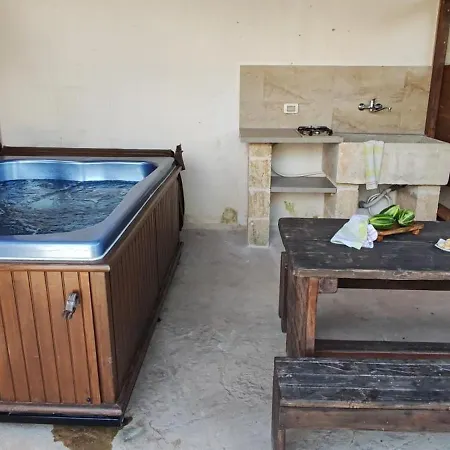 Le Camine Spa, Clima, Parking, Giardino 度假居 马蒂诺