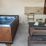 Le Camine Spa, Clima, Parking, Giardino Semesterbostad Matino